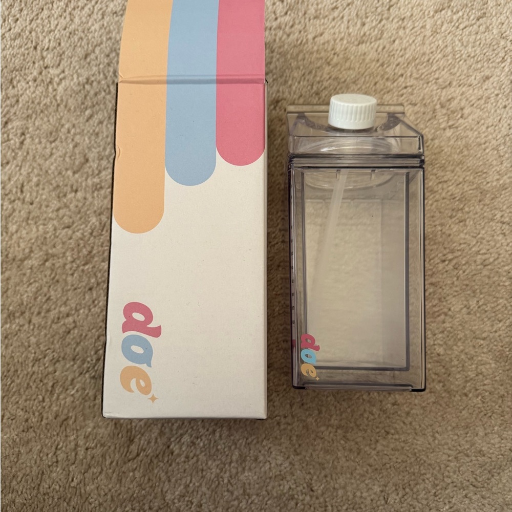 Doe Clear Water Bottle with Colorful Box